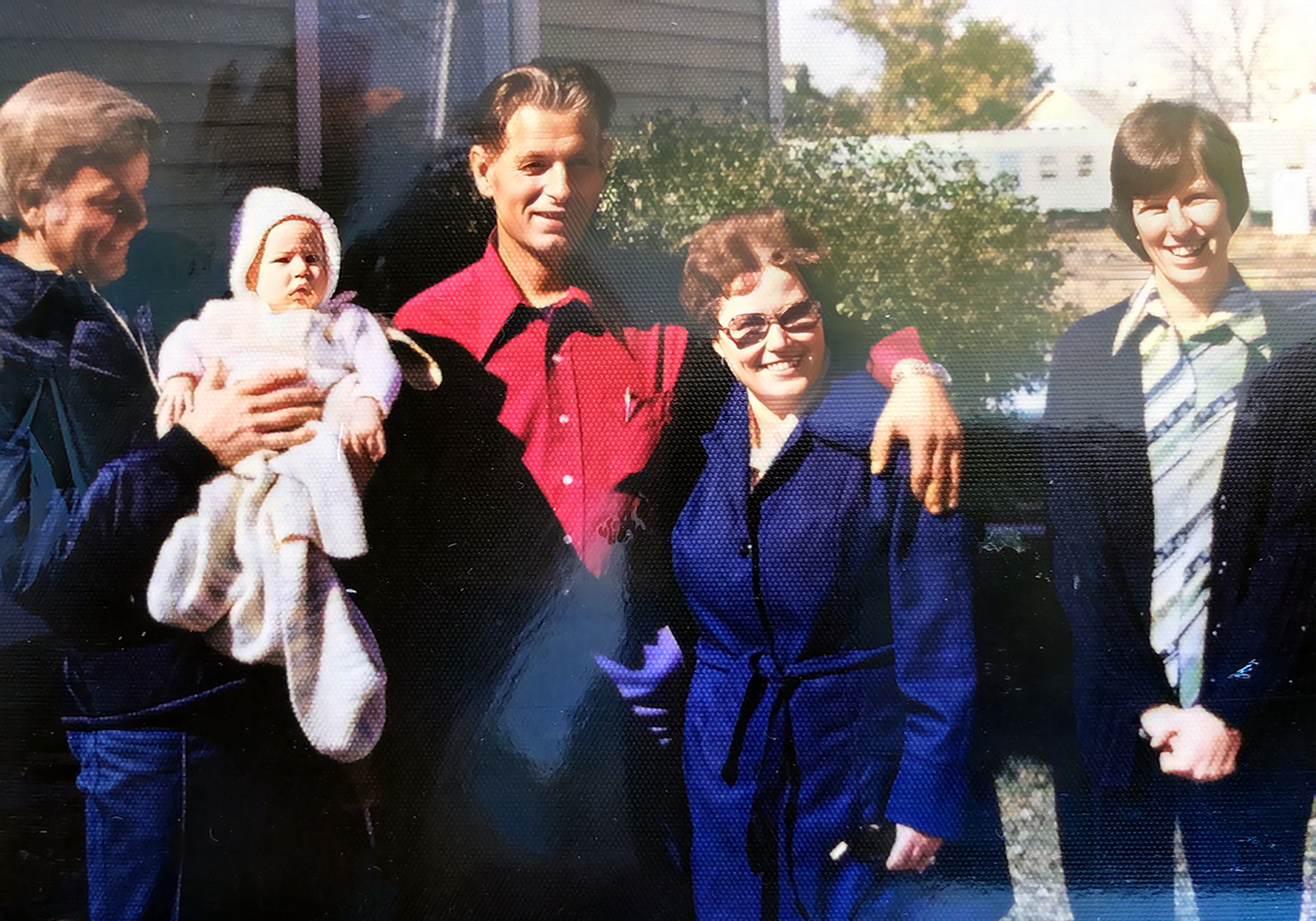 Kåre Olsen og sin søster og hennes familie i Iowa, United States.